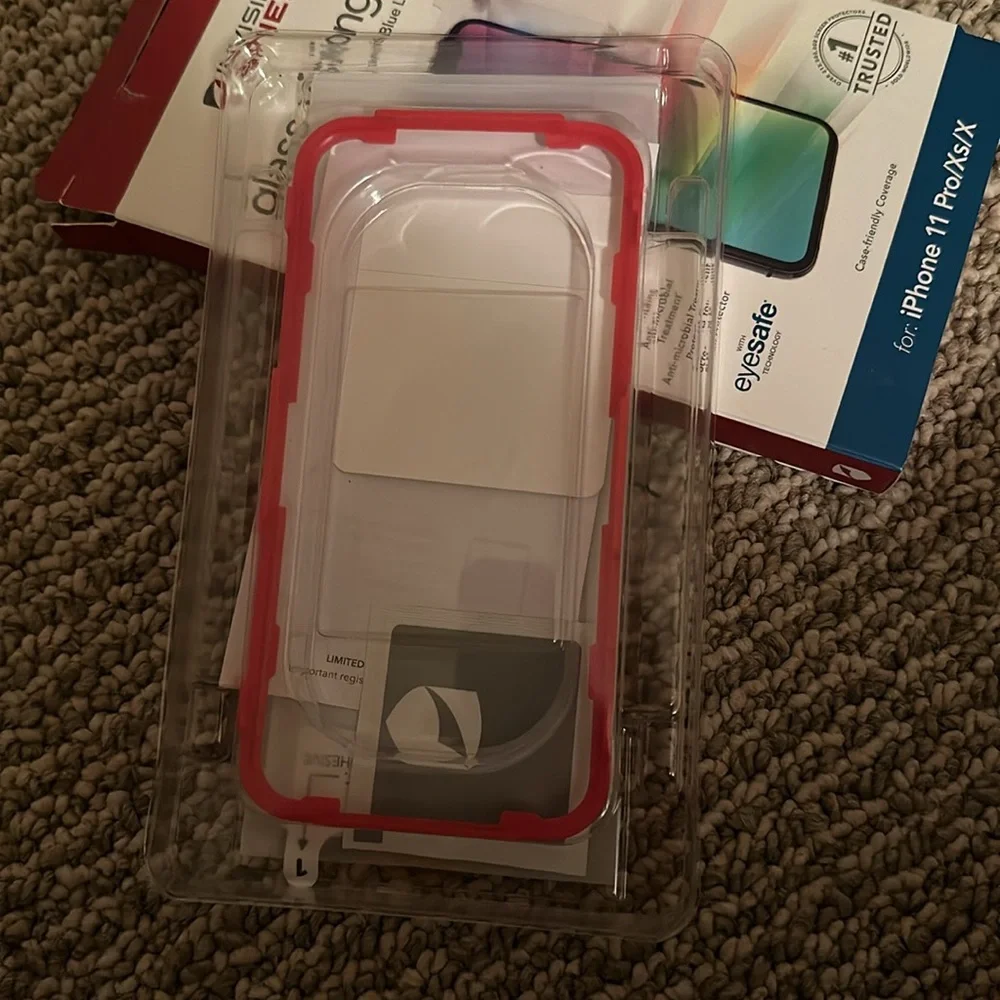 iPhone 11 Pro/Xs/X Invisible Shield glass vision guard